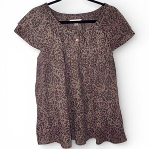 Christopher & Banks Flowy Brown & Gray Print Peasant Top Flutter Sleeve Blouse